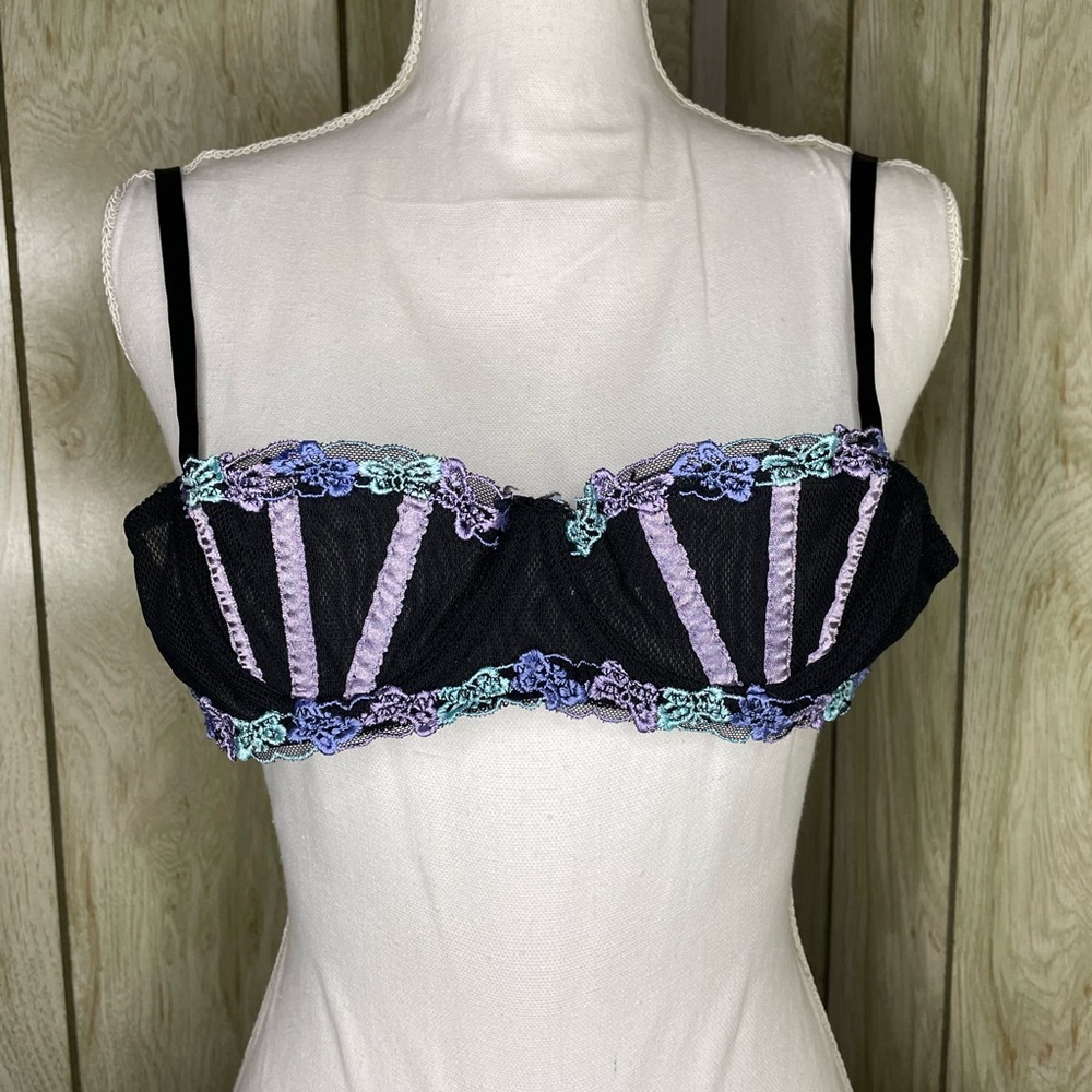 Sexy Black & Purple Seashell-Looking Bra With Butterflies